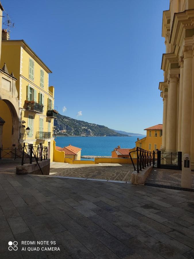 Ferienwohnung Bilocale Nella Vecchia Citta' Di Mentone Exterior foto