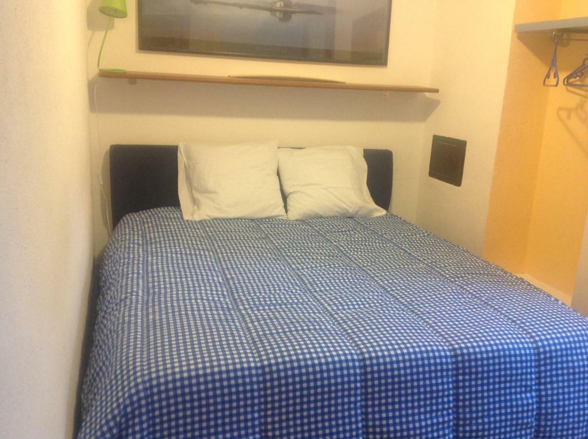 Ferienwohnung Bilocale Nella Vecchia Citta' Di Mentone Exterior foto